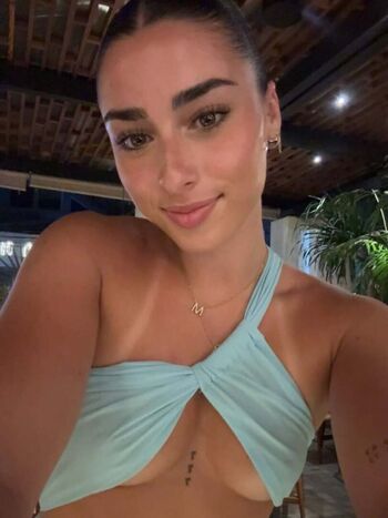 Mackenzie Vassallo / mackenzievassallo