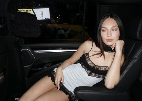 Full leaked Maddie ziegler  page private onlyfans photo