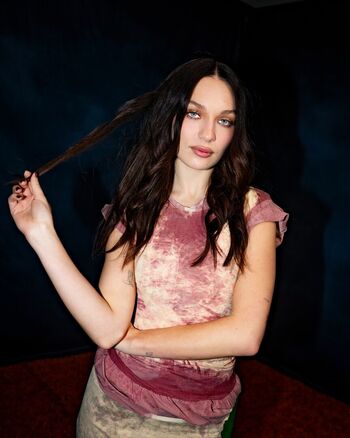 Full leaked Maddie ziegler  page private onlyfans photo