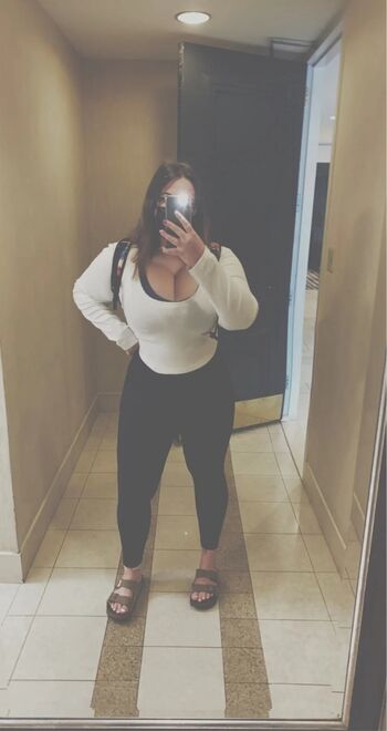 Full leaked Madeline van aken private onlyfans photo