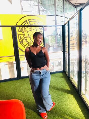 Mafezie Buthelez Huge Curvy Booty