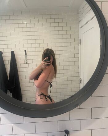Full leaked Makenzie raine private onlyfans photo