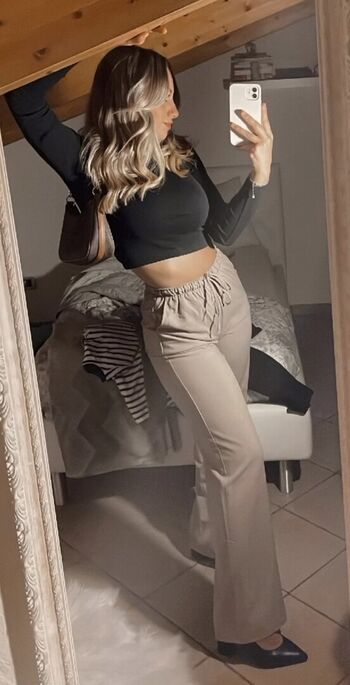 Full leaked Mari private onlyfans photo