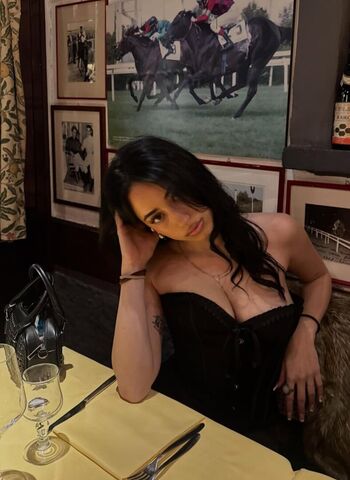 Full leaked Mariavittoriadematteis private onlyfans photo