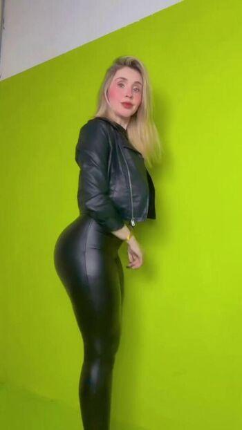 Marisol Dovala. La Chica Del Clima