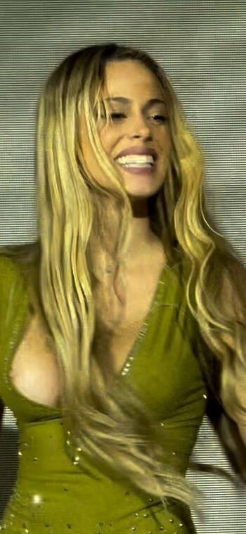 Full leaked Martina stoessel private onlyfans photo