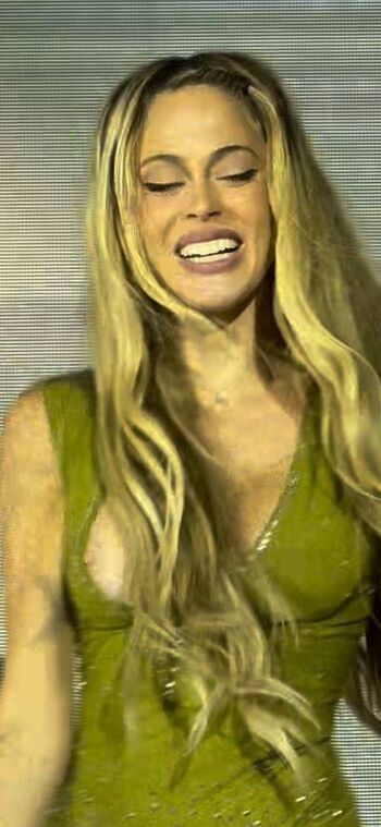 Full leaked Martina stoessel private onlyfans photo