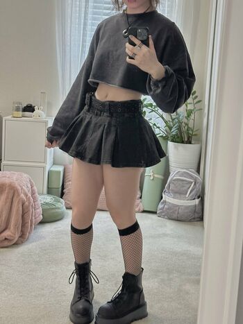 Full leaked Mewnii private onlyfans photo