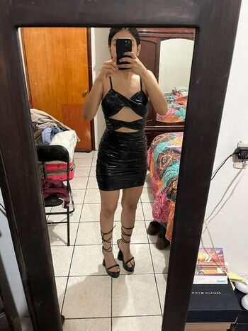 Full leaked Mexican girls private onlyfans photo