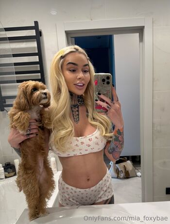 mia_foxybae