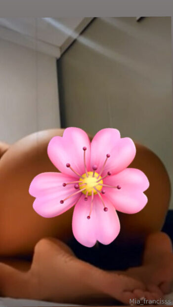 Full leaked Mia francis private onlyfans photo