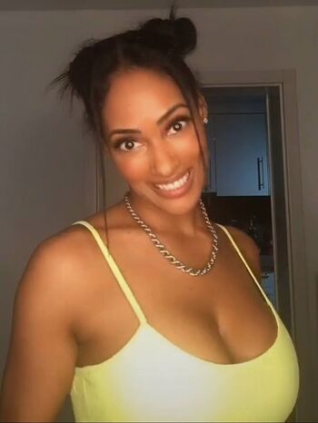 Full leaked Micaela reis page private onlyfans photo