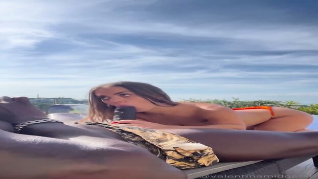 Full leaked Midget valentina private onlyfans photo