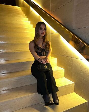 Full leaked Midget valentina private onlyfans photo