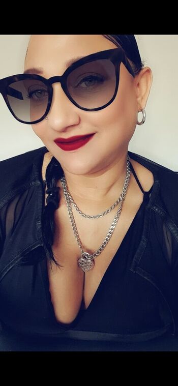 Full leaked Milf miss clare page private onlyfans photo