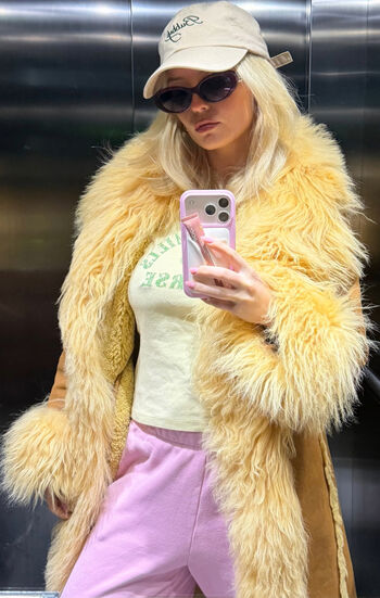 Full leaked Millie gibson private onlyfans photo