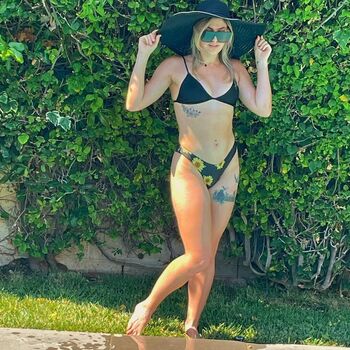 Full leaked Alison brie/ private onlyfans photo