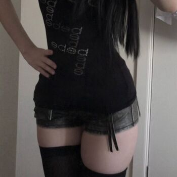 Full leaked Zishy / private onlyfans photo