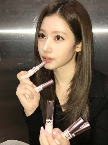 Full leaked Minatozaki sana page private onlyfans photo