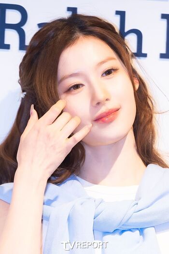 Full leaked Minatozaki sana page private onlyfans photo