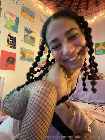 minkastrawberry2