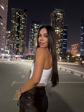 Full leaked Who is this / private onlyfans photo