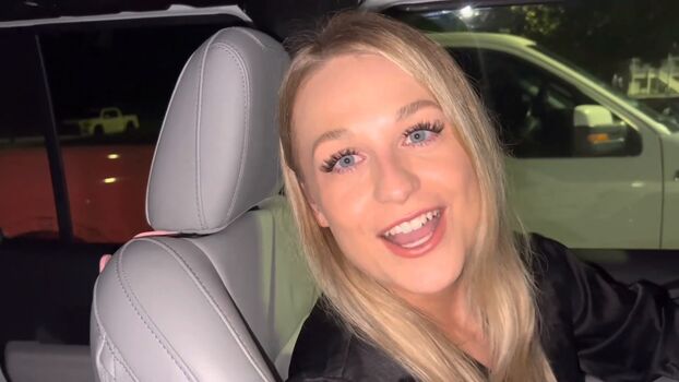 Full leaked Miss snowwolf jku private onlyfans photo