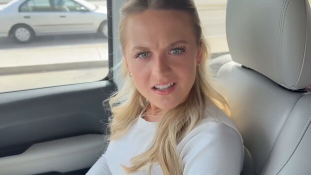 Full leaked Miss snowwolf jku private onlyfans photo