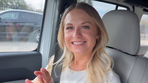 Full leaked Miss snowwolf jku private onlyfans photo