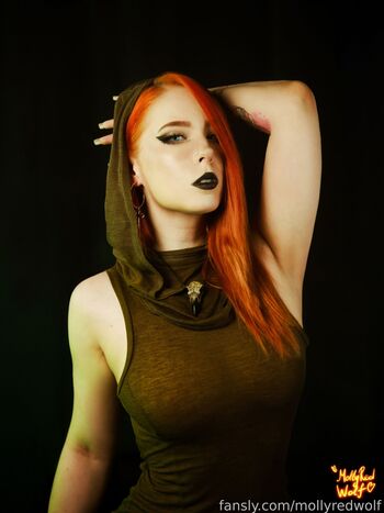 MollyRedWolf