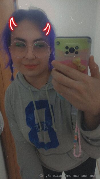 momo.moonmoon