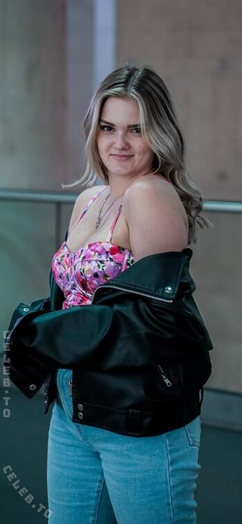 Full leaked Mondwika private onlyfans photo