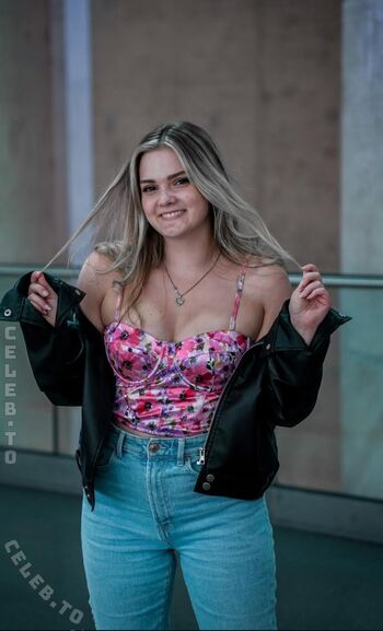 Full leaked Mondwika private onlyfans photo