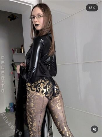 Full leaked Mrs crazy page private onlyfans photo