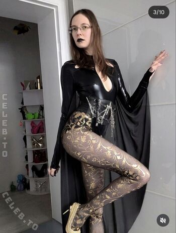 Full leaked Mrs crazy page private onlyfans photo