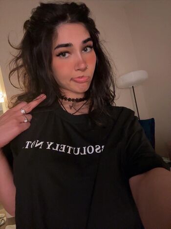 Naila Iqbal / alienalianz / NylaWHO / NylaWHO1