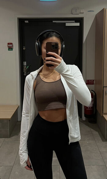 Full leaked Nathalie lok page private onlyfans photo