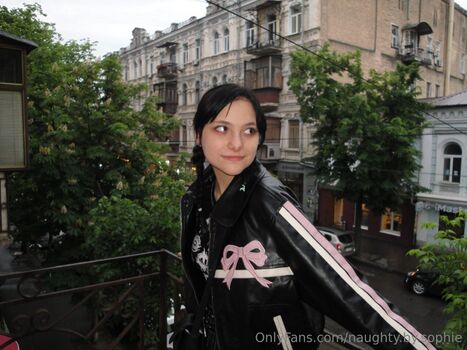 naughty.by.sophie