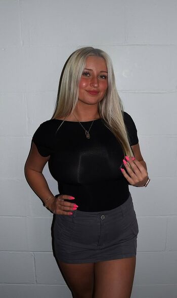 Full leaked Lovelylo / private onlyfans photo