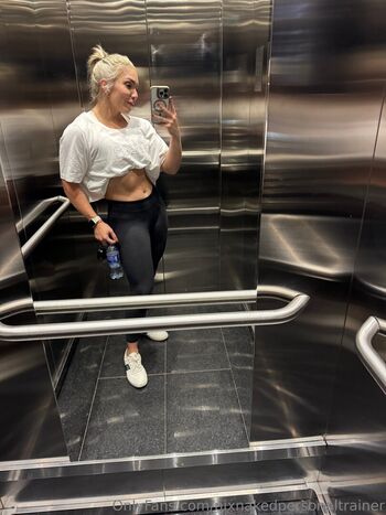 nixnakedpersonaltrainer