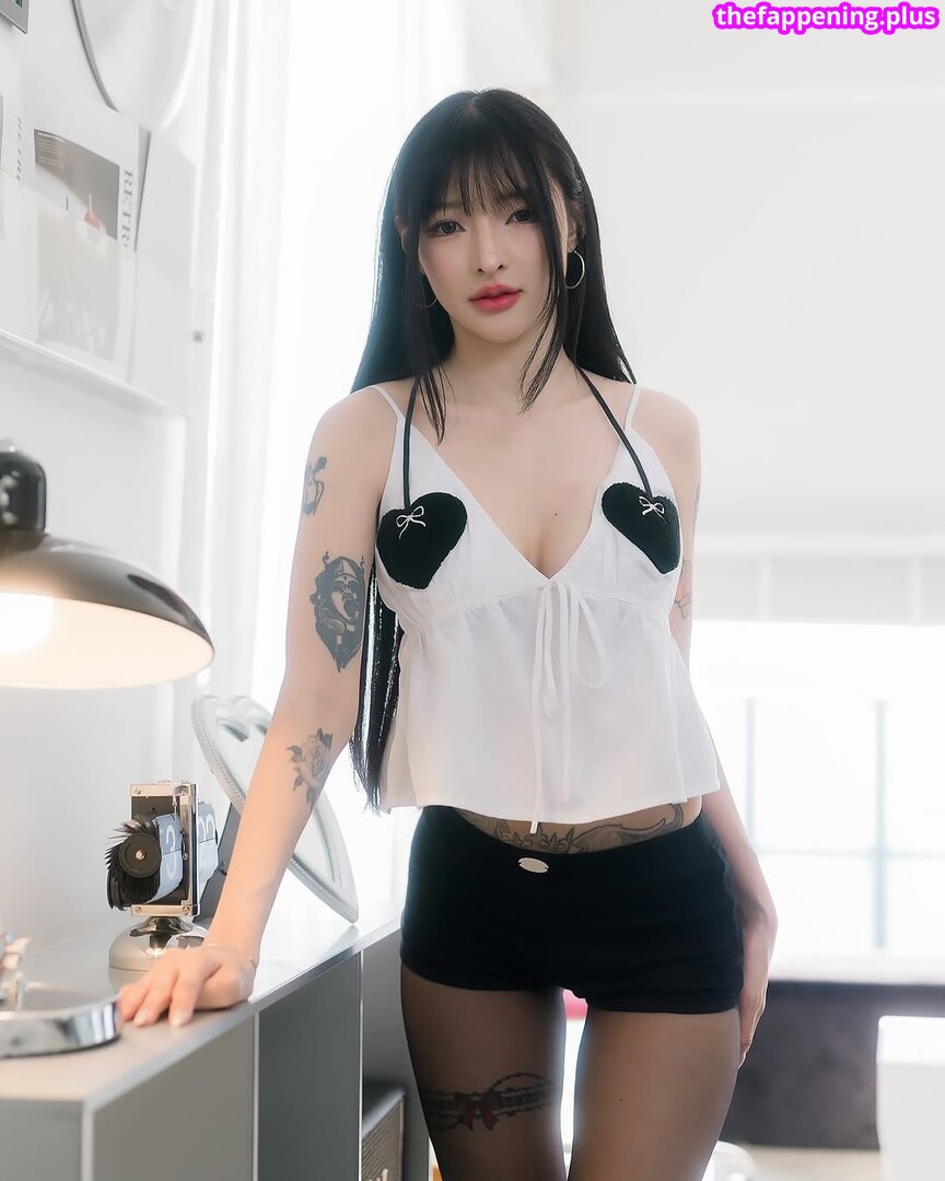 https: / nnewys Photo OnlyFans Nu #7