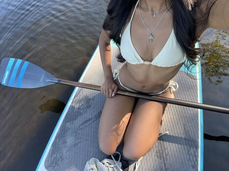 Full leaked Skyerowe/ private onlyfans photo