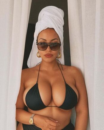 Full leaked Omalka jay private onlyfans photo