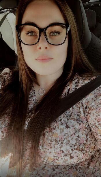 Full leaked Only curvycutie private onlyfans photo