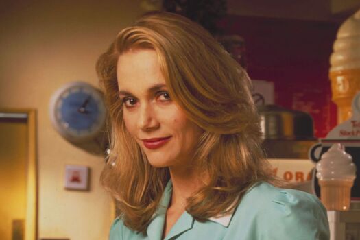 Peggy Lipton