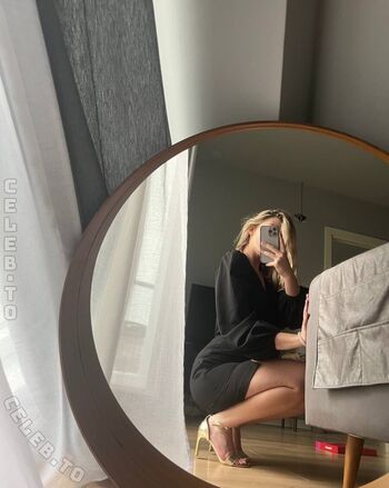 Full leaked Polizistin julia private onlyfans photo