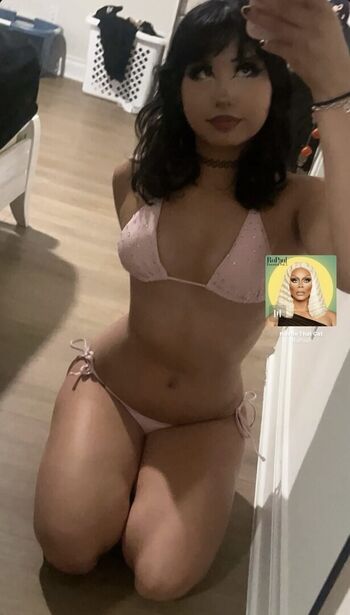 Full leaked Porcelaindollpieces private onlyfans photo