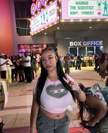 Full leaked Prettii miraclee private onlyfans photo