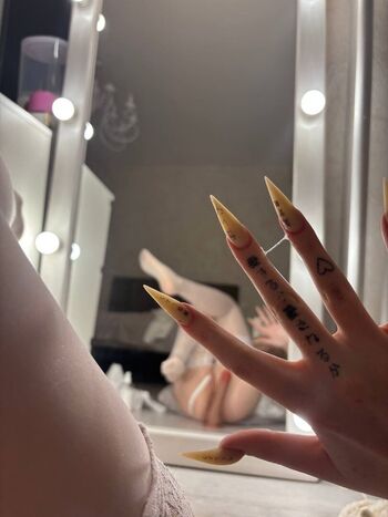 Full leaked Prettylyriqq private onlyfans photo