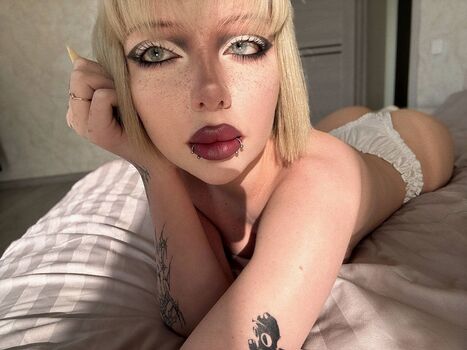 Full leaked Prettylyriqq private onlyfans photo